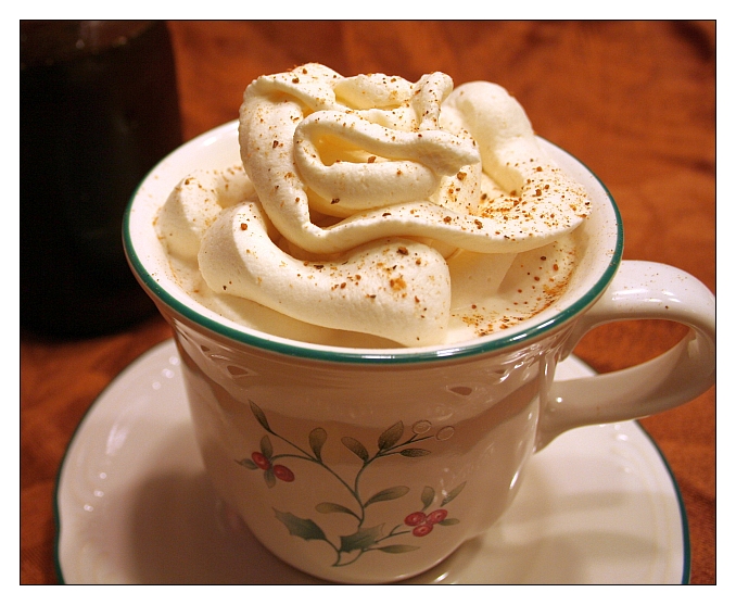 Whipped cream with nutmeg